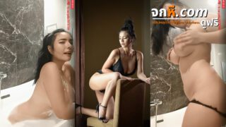 คลิปหลุดOnlyfans Sumitra.kluay มาไลฟ์สดโชว์หุ่น ร่อนเอวดีจัดๆ นมเป็นลูกขนาดนี้ คนดูจะไม่เงี่ยนได้ไงอ้อนเย็ดขนาดนี้น่าโดนจัดๆ